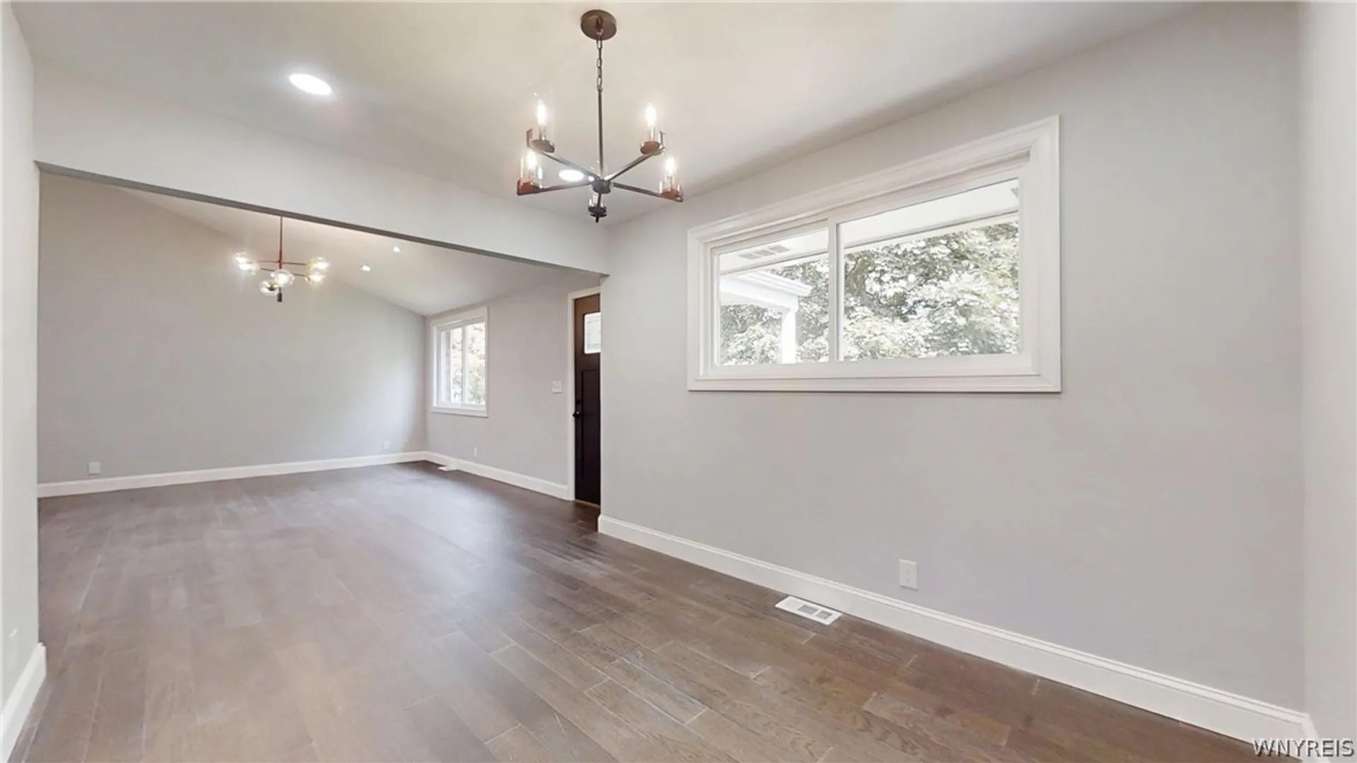 Property at 5 N Burbank Drive, Amherst, NY 14226 25
