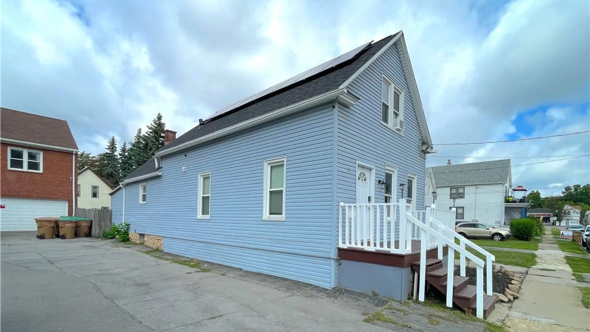 Property at 31 Alpine Place, Cheektowaga, NY 14225 3