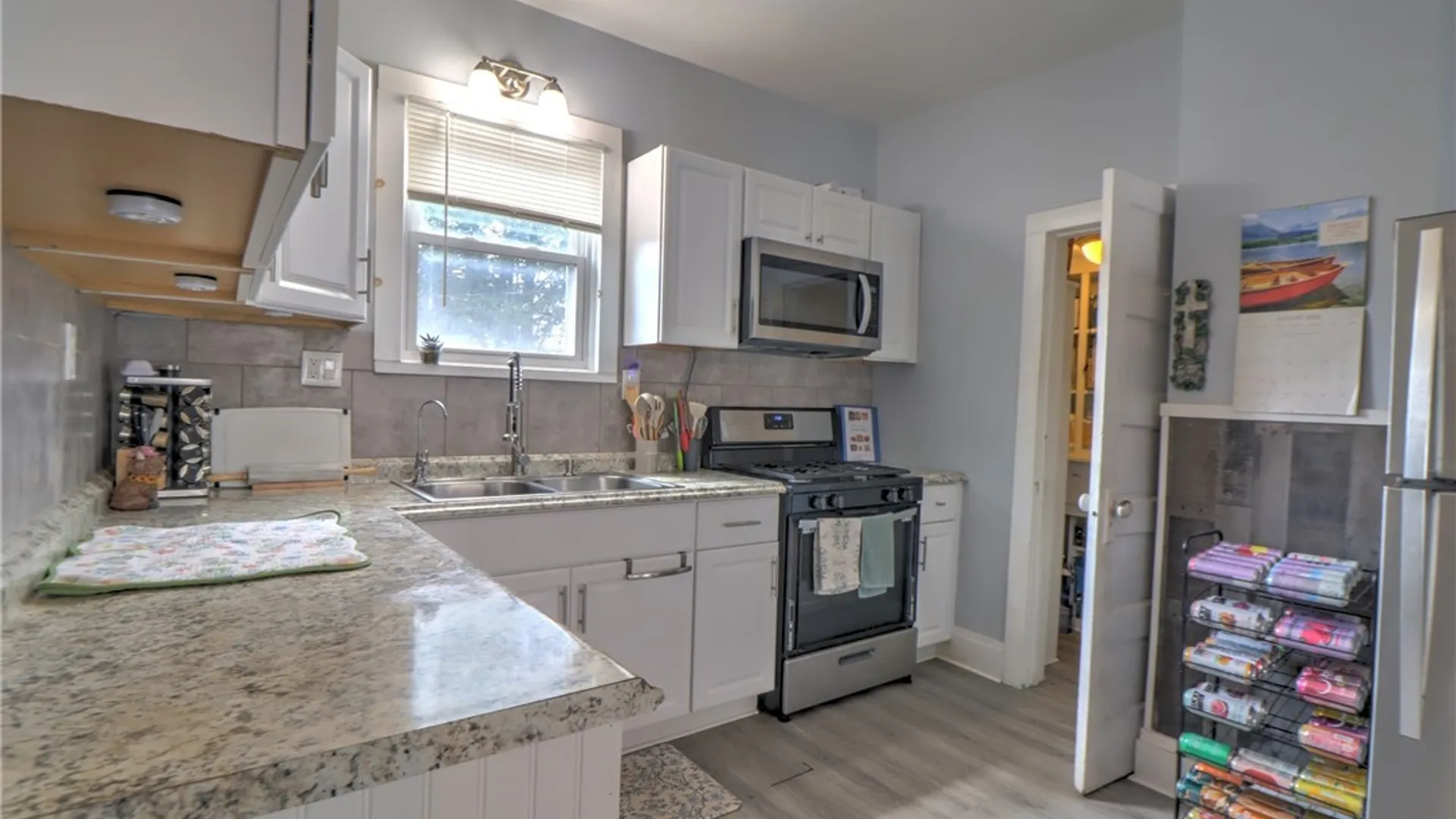 Property at 31 Alpine Place, Cheektowaga, NY 14225 5