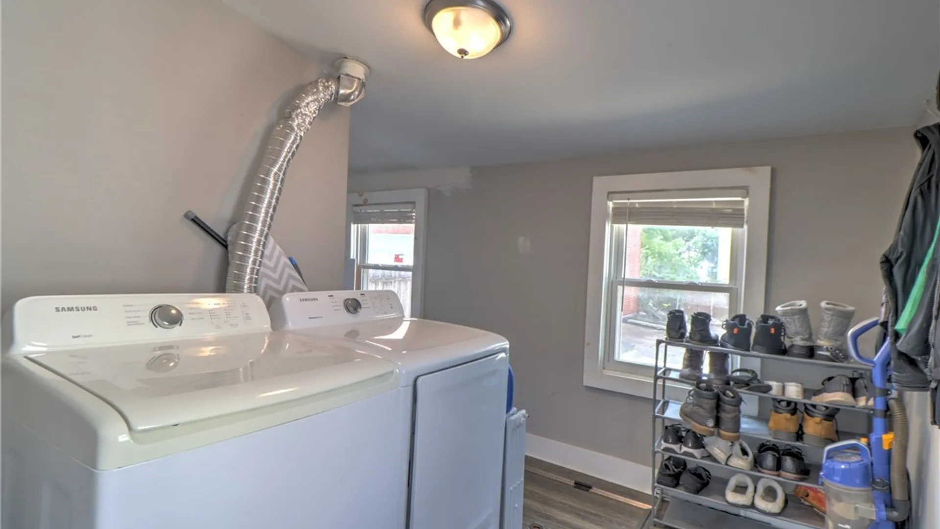 Property at 31 Alpine Place, Cheektowaga, NY 14225 14