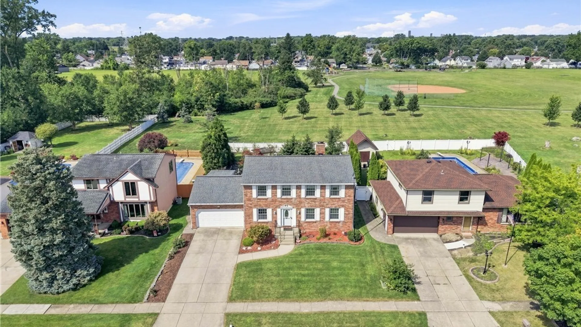 Property at 62 Deerchase Road, West Seneca, NY 14224 4