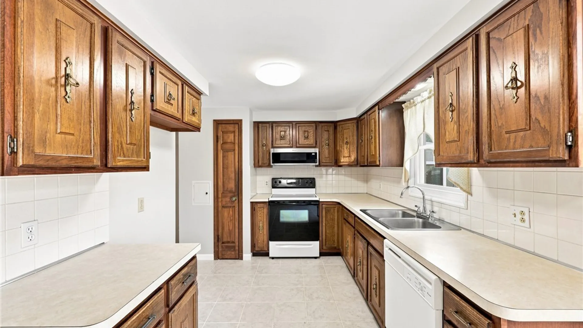 Property at 62 Deerchase Road, West Seneca, NY 14224 18