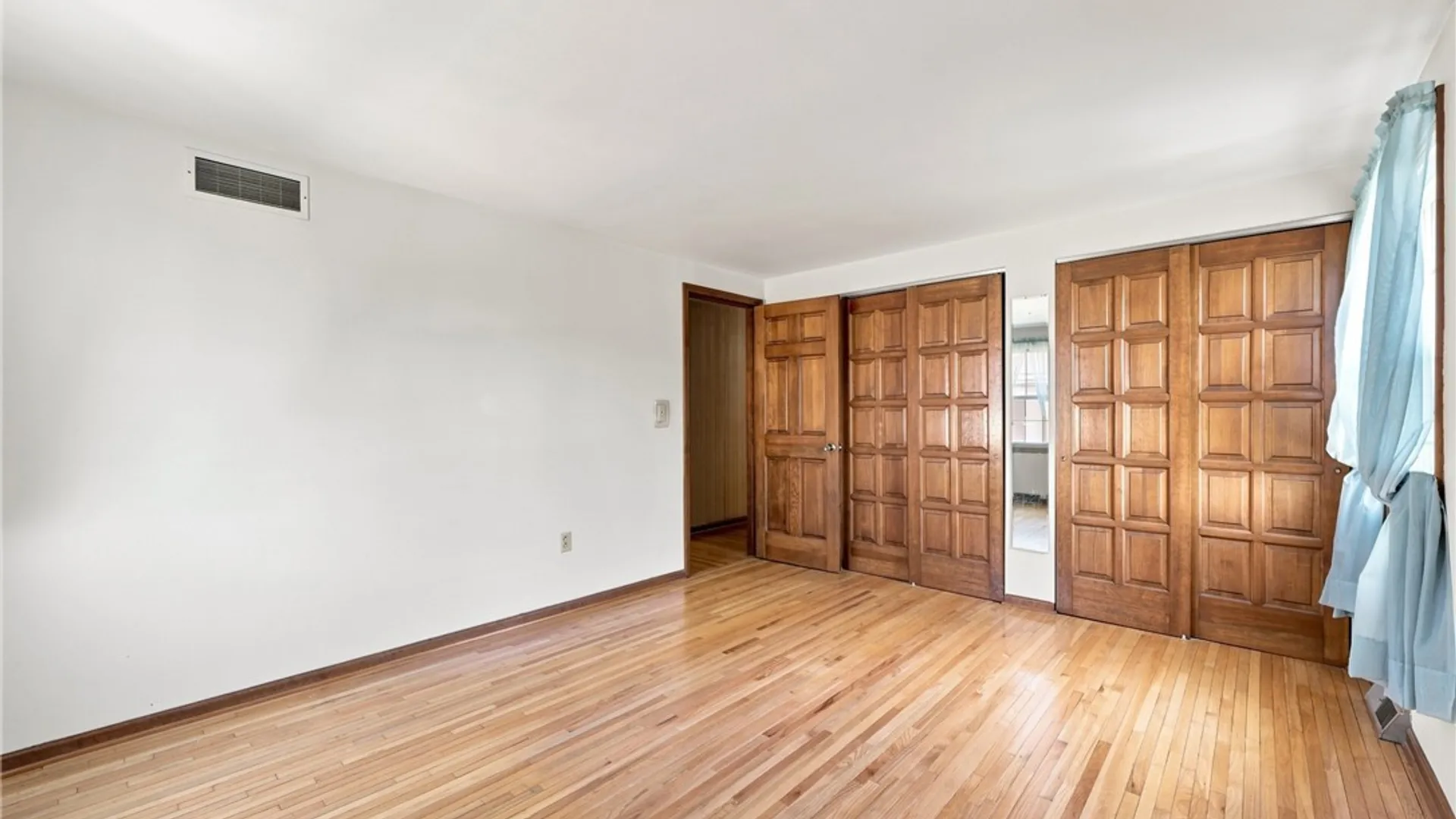 Property at 62 Deerchase Road, West Seneca, NY 14224 35