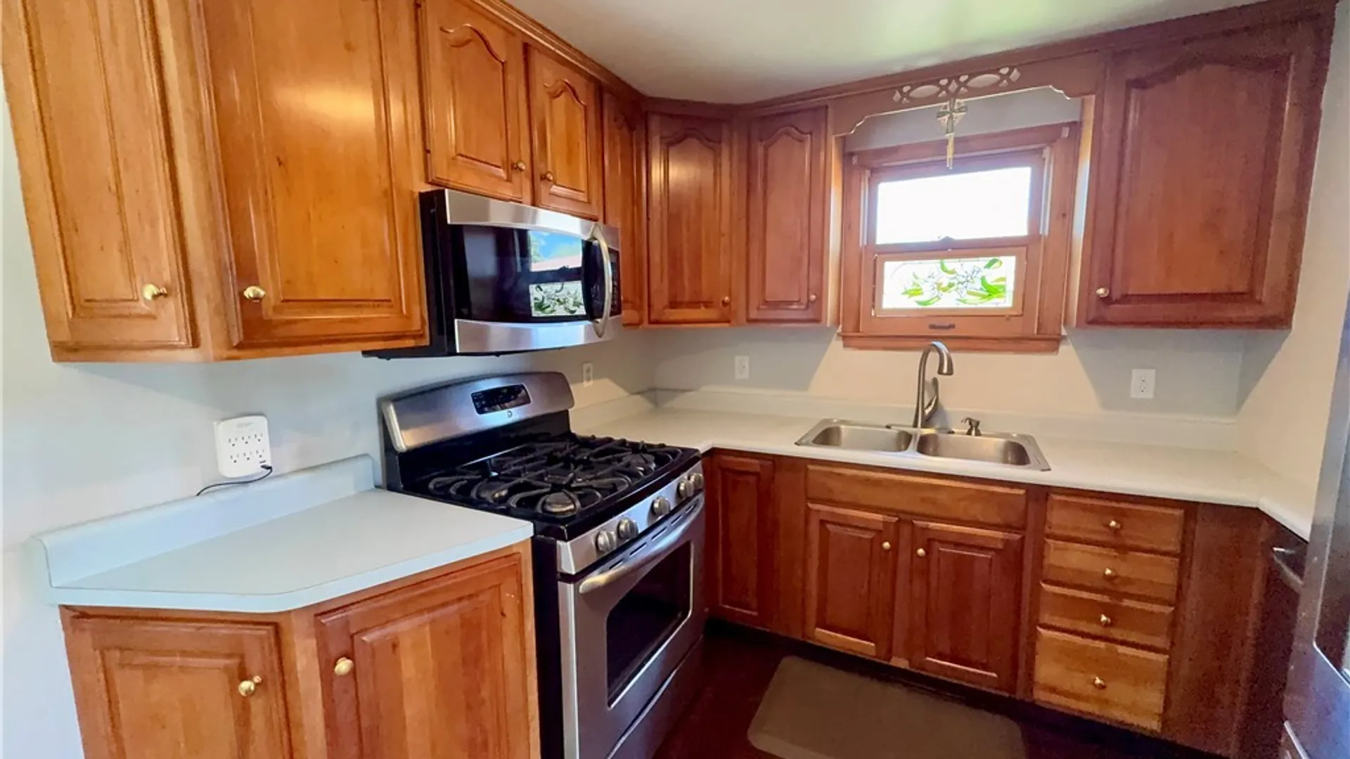 Property at 16 Yvonne Avenue, Cheektowaga, NY 14225 6