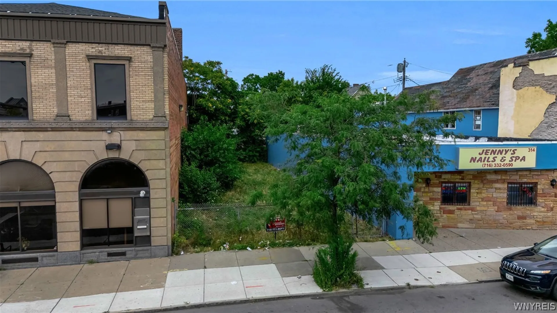 Property at 310 W Ferry Street, Buffalo, NY 14213 4