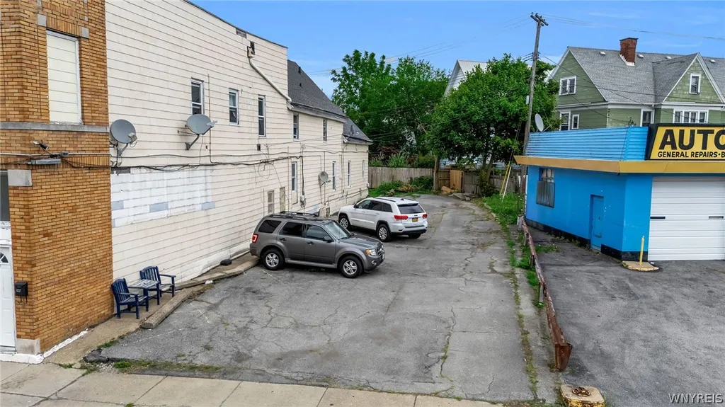 Property at 21 Grant Street, Buffalo, NY 14213