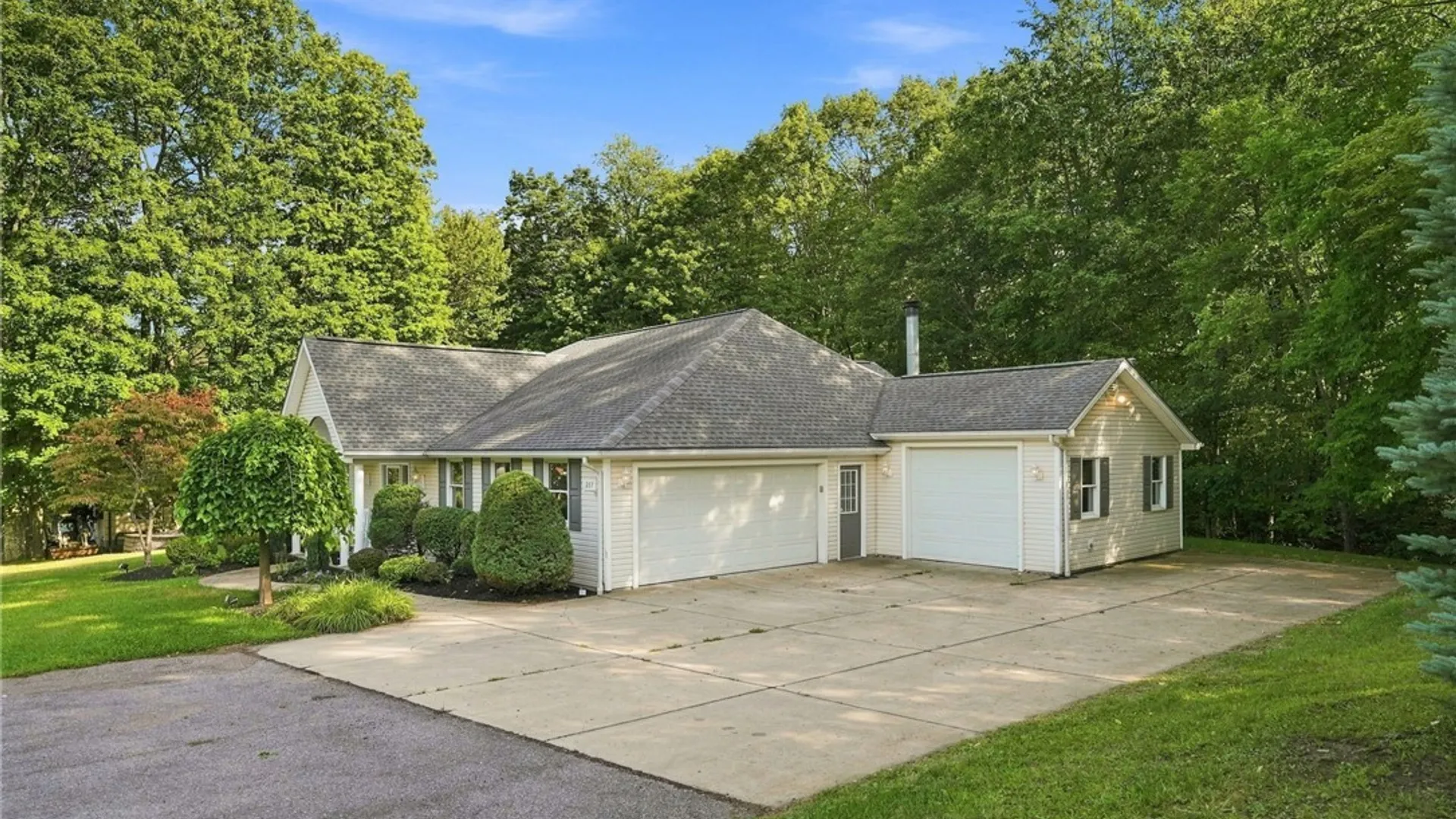 Property at 217 Behm Road, Aurora, NY 14170 4