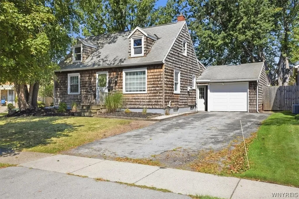 Property at 132 Farmingdale Road, Cheektowaga, NY 14225
