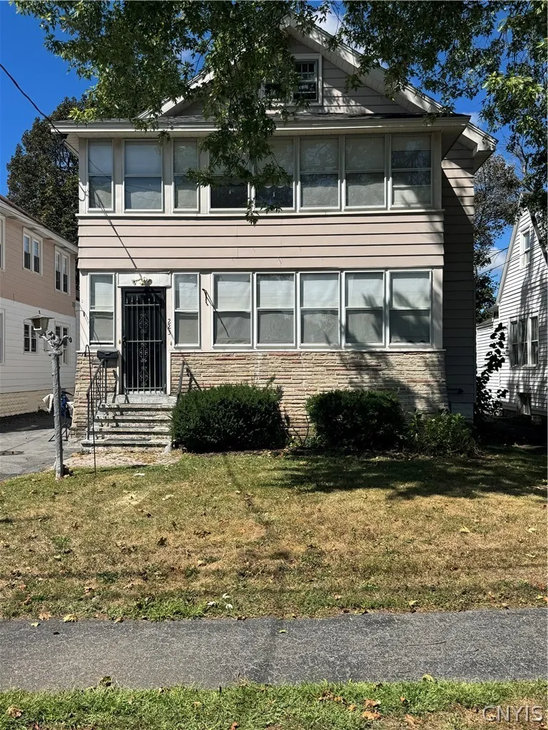 Property at 223 Wilmore Place, Salina, NY 13208