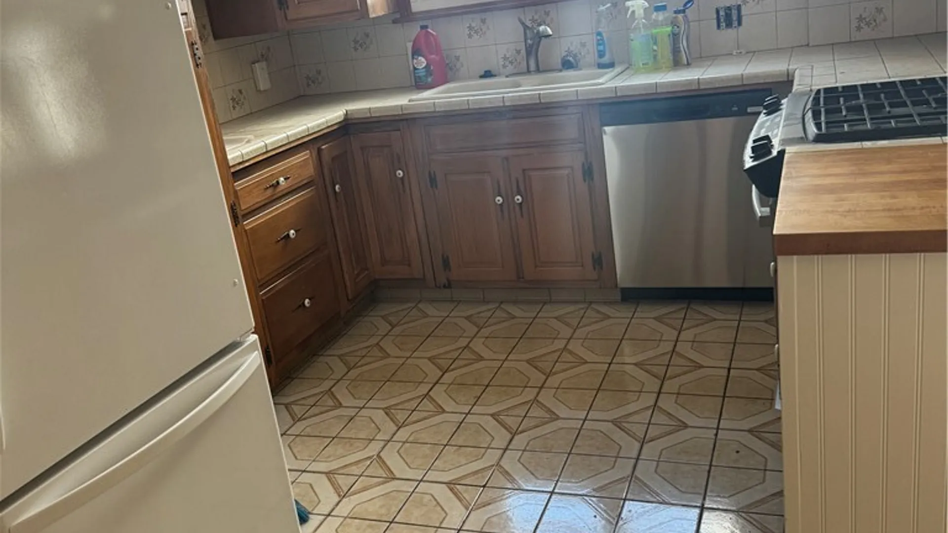 Property at 223 Wilmore Place, Salina, NY 13208 9