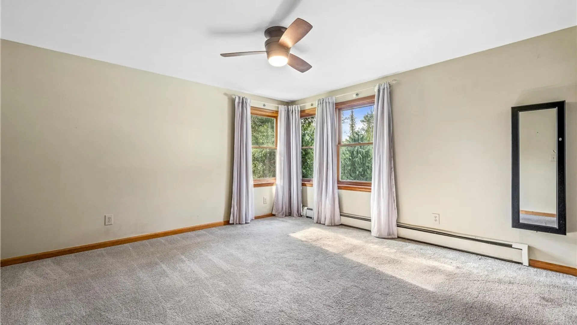 Property at 5900 Creekview Drive, Clarence, NY 14032 40