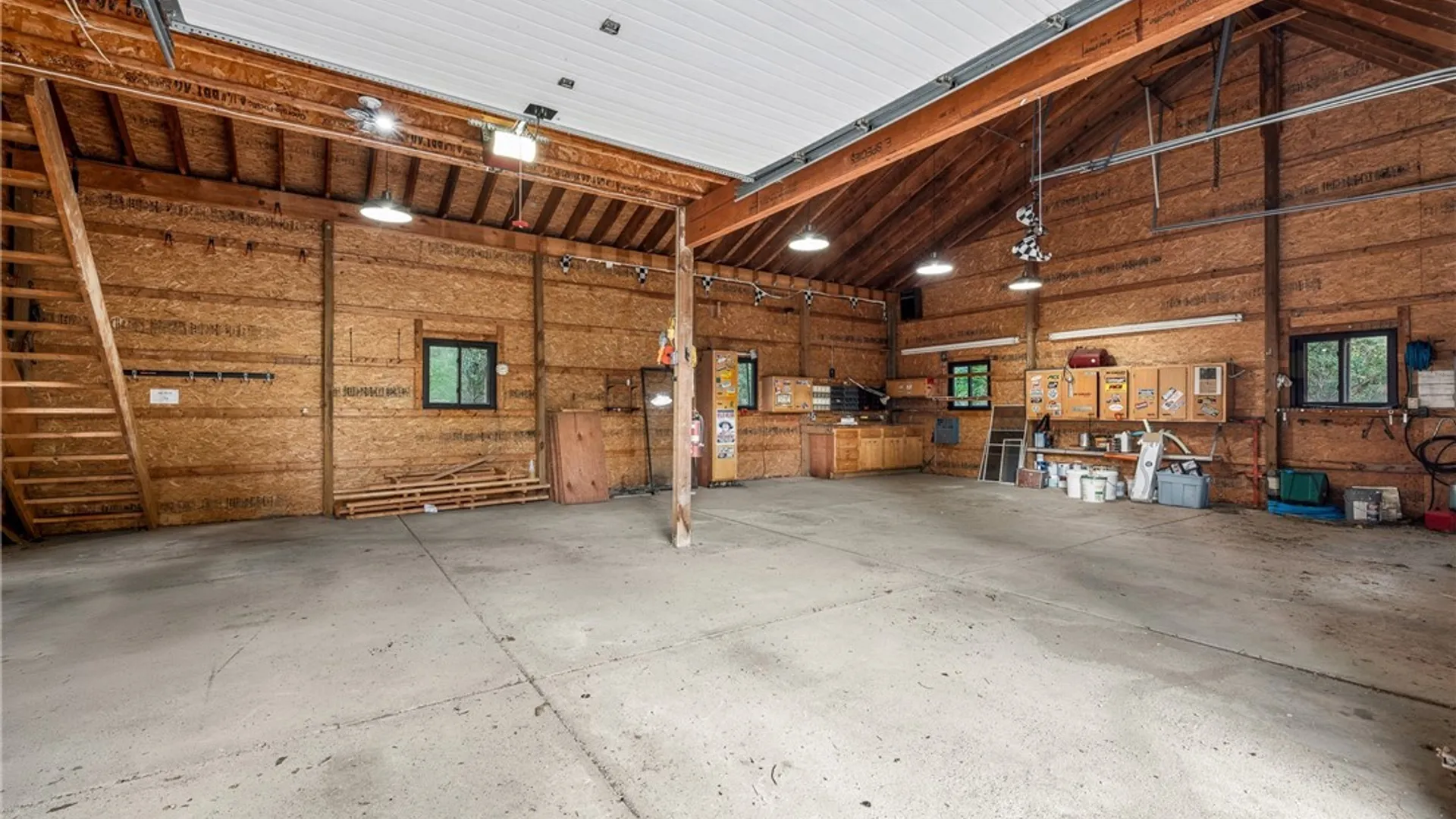 Property at 5900 Creekview Drive, Clarence, NY 14032 44