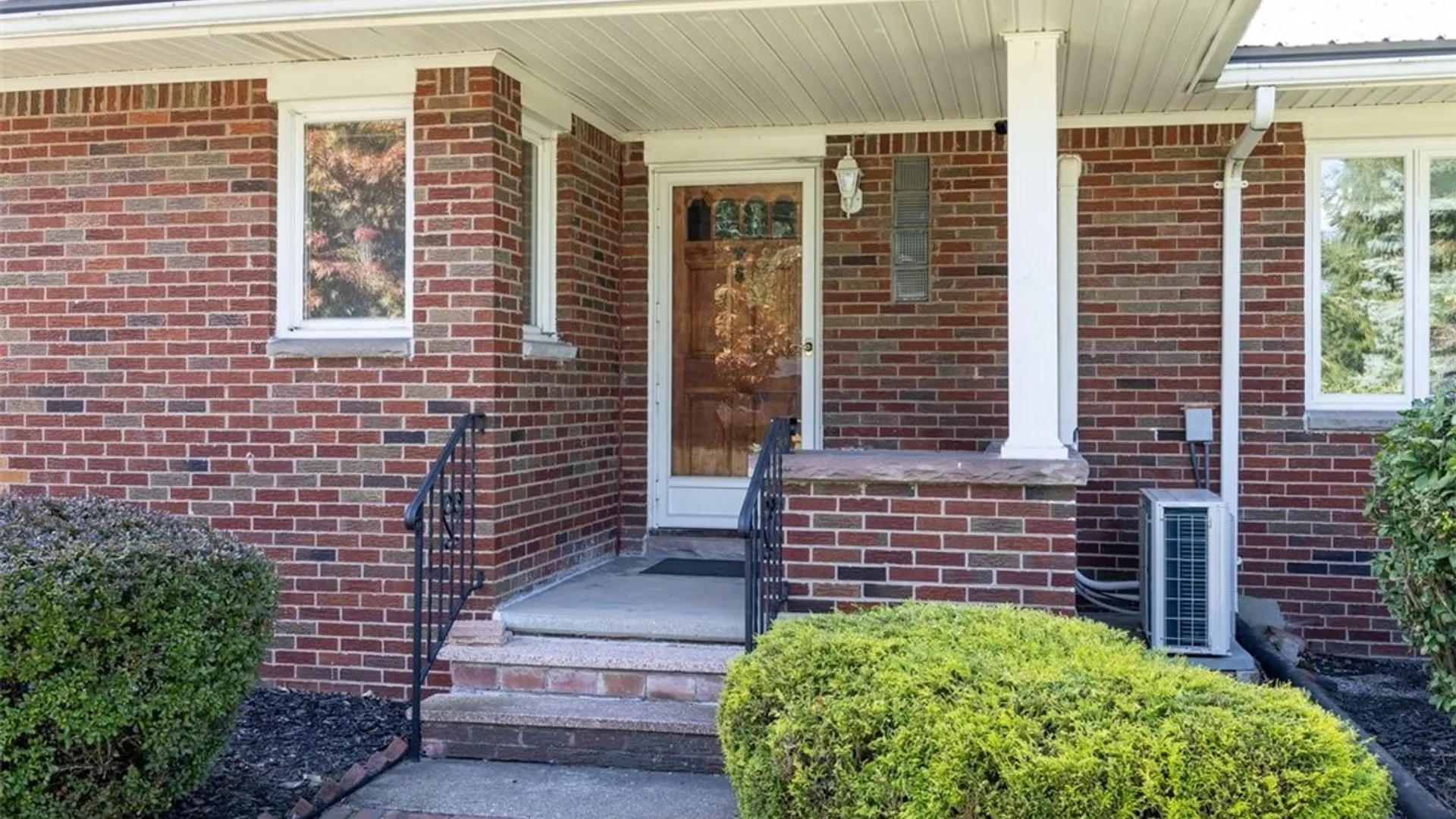 Property at 90 Homeward Place, Elma, NY 14059 14