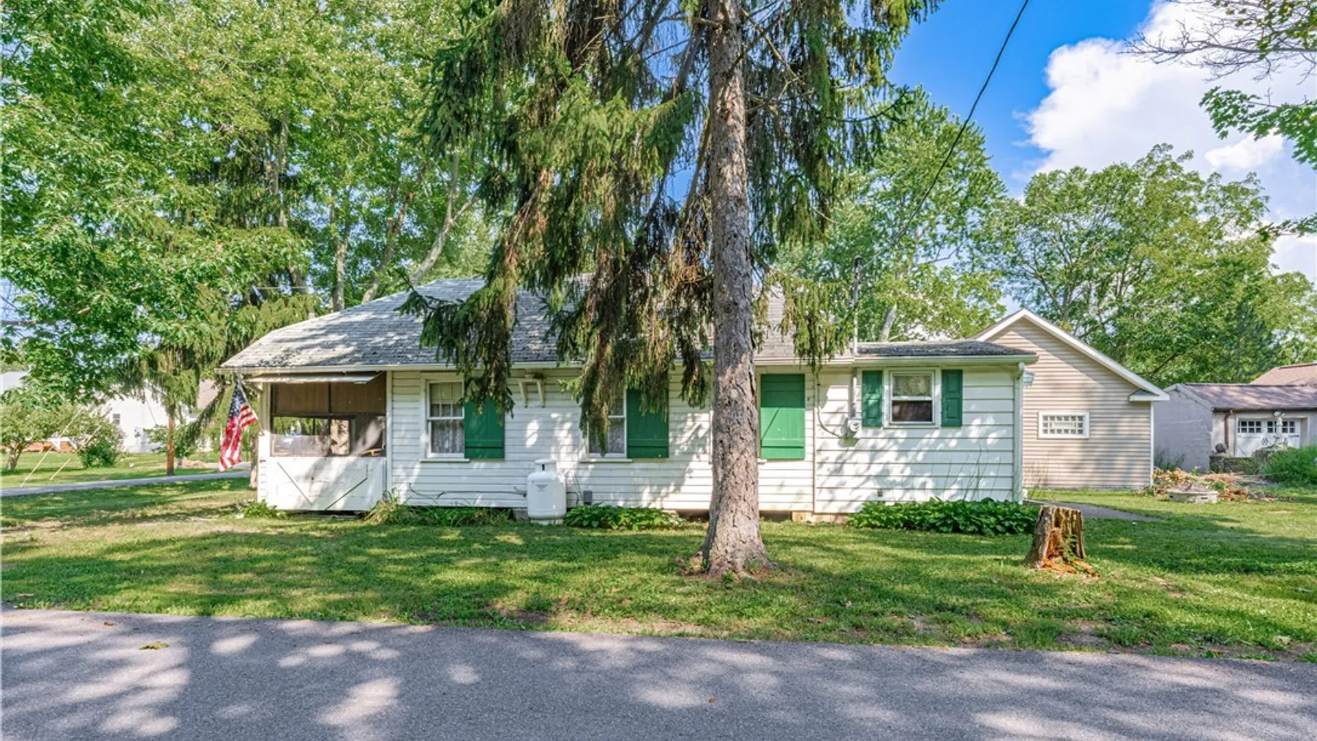 Property at 3280 Orchard Place, Wilson, NY 14172 3