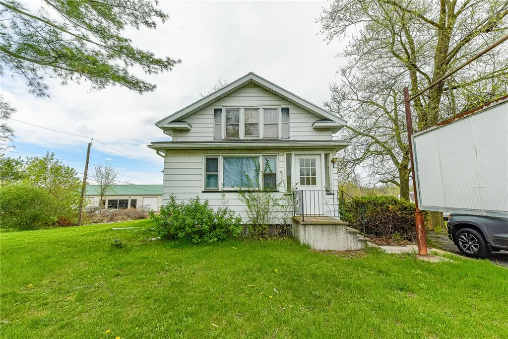 Property at 5058 W Ridge Road, Parma, NY 14559