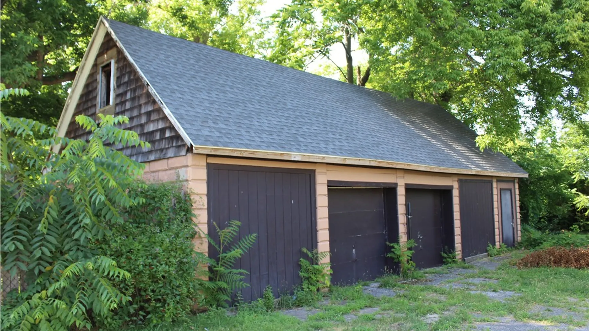 Property at 495 Hudson Avenue, Rochester, NY 14605 6