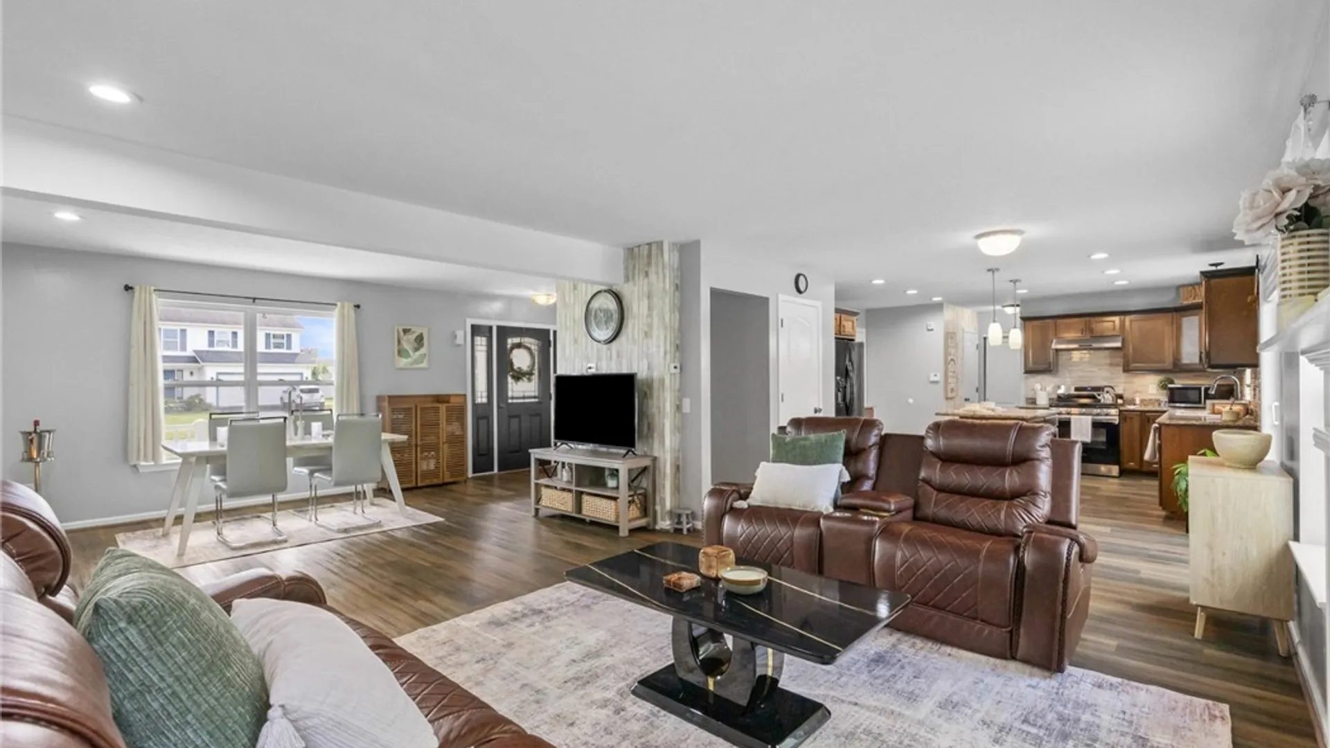 Property at 77 Rangers Court, Greece, NY 14612 15
