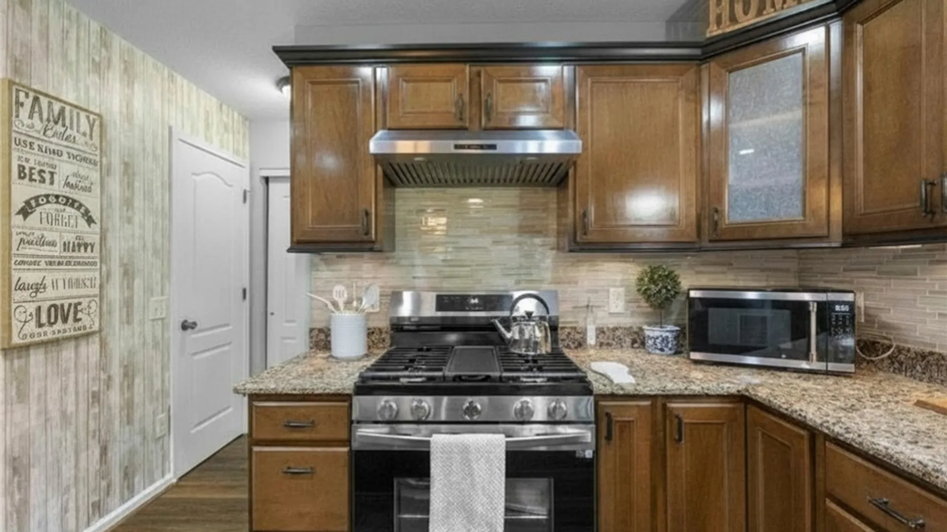 Property at 77 Rangers Court, Greece, NY 14612 17