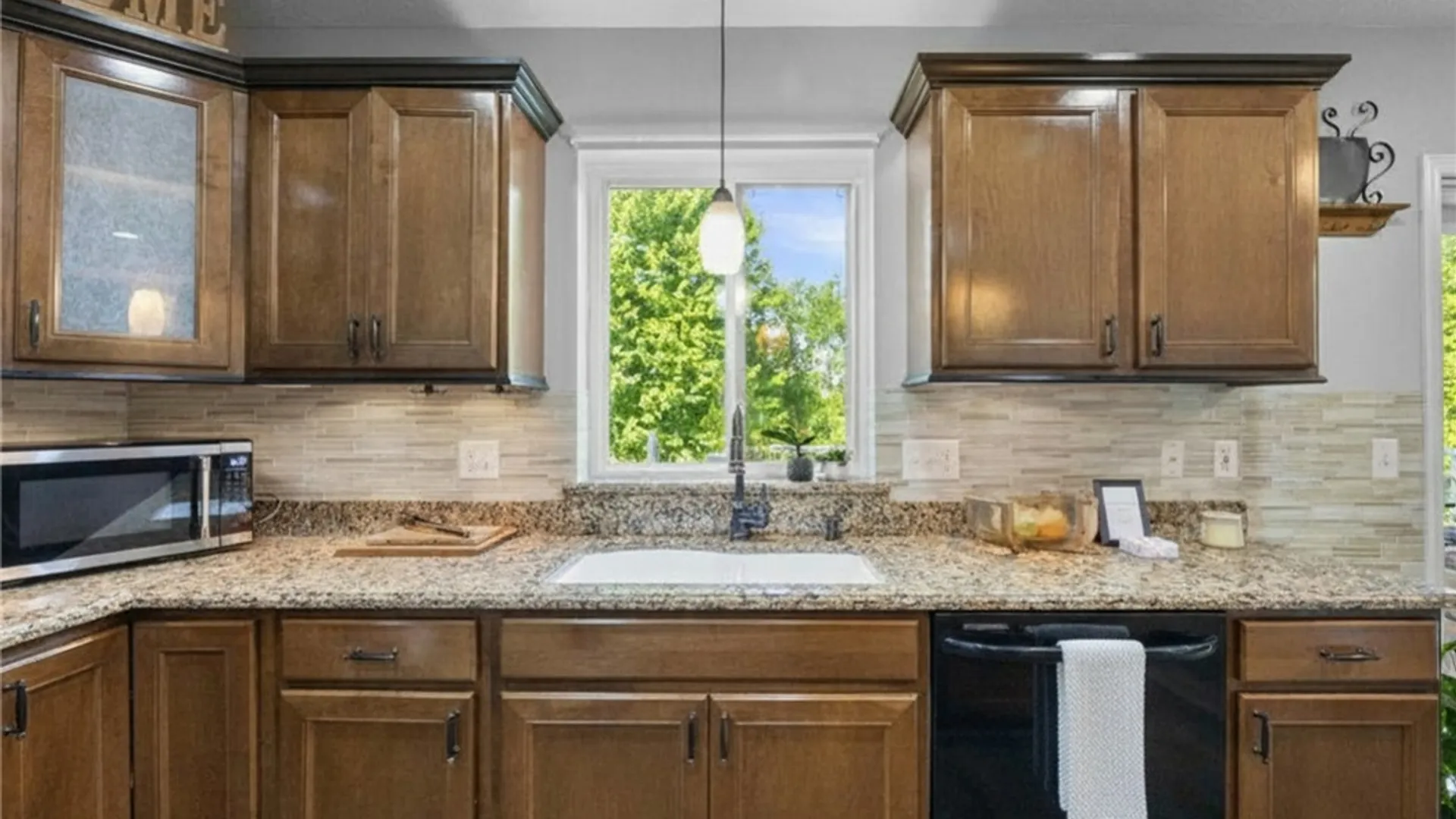 Property at 77 Rangers Court, Greece, NY 14612 18