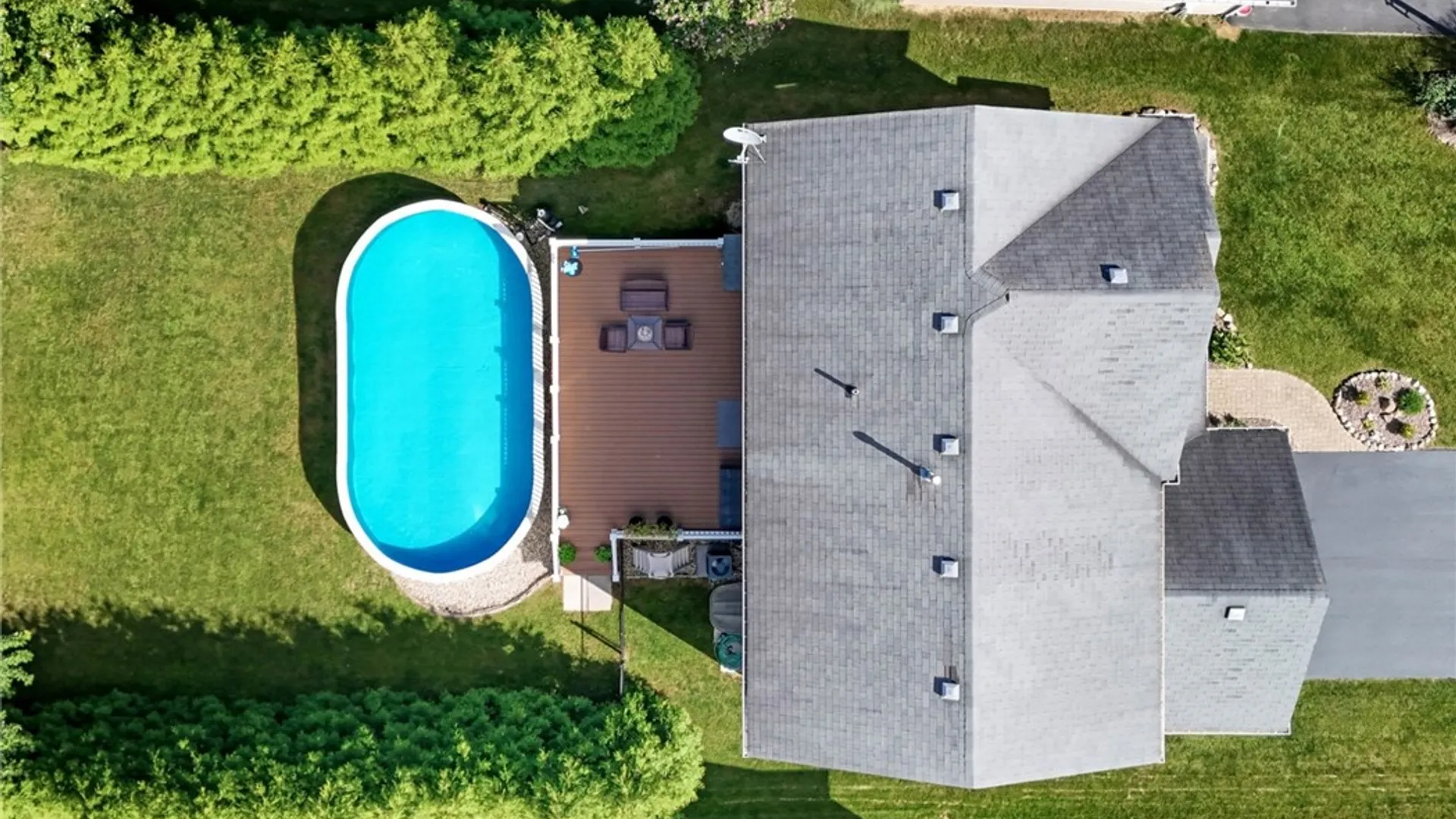 Property at 77 Rangers Court, Greece, NY 14612 47