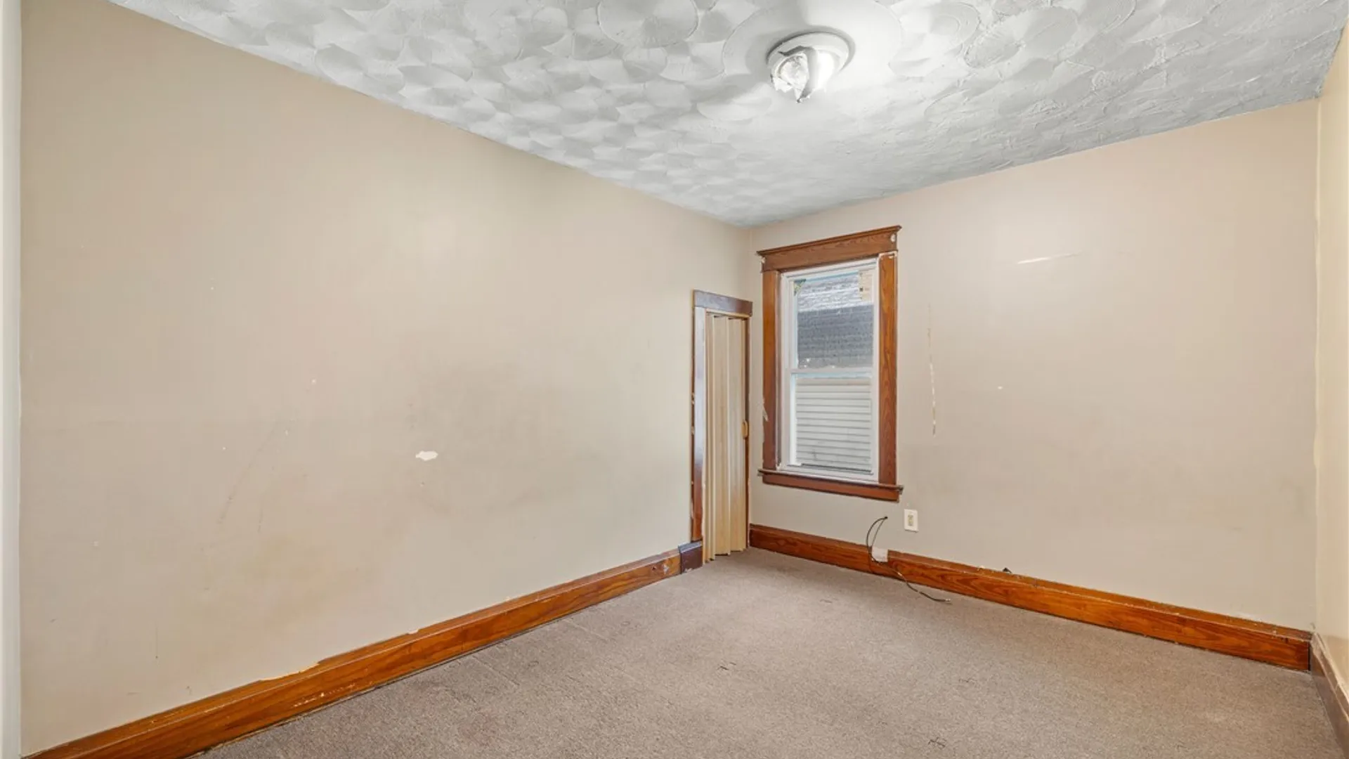 Property at 2439 Niagara Avenue, Niagara Falls, NY 14305 11
