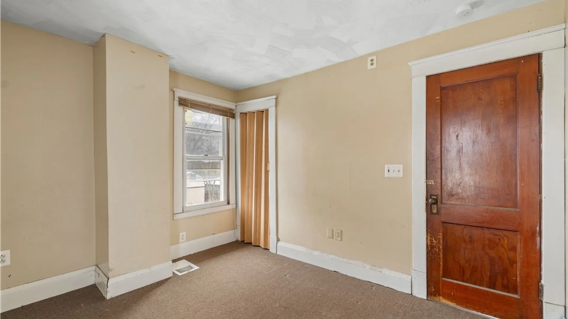 Property at 2439 Niagara Avenue, Niagara Falls, NY 14305 12