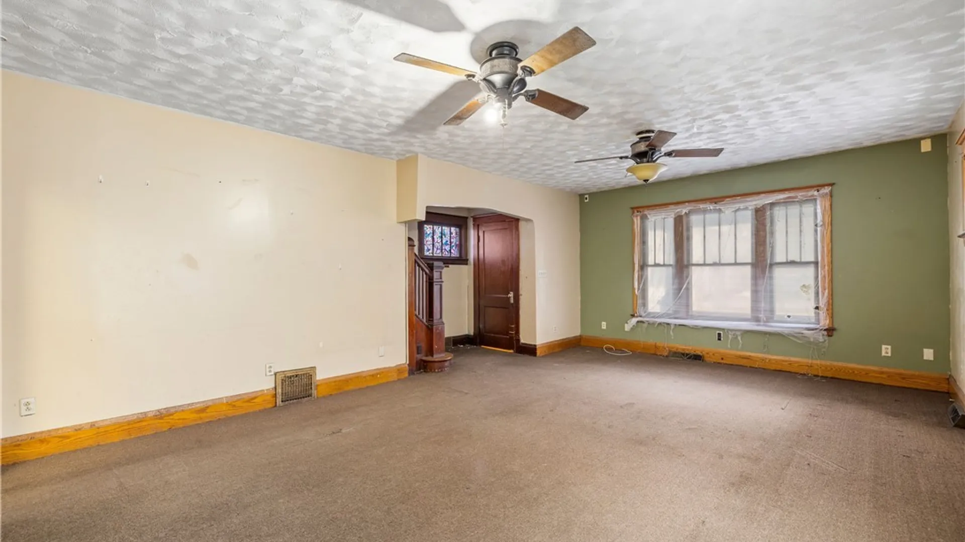 Property at 2439 Niagara Avenue, Niagara Falls, NY 14305 5