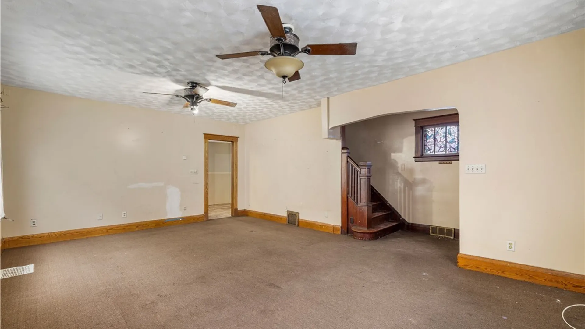 Property at 2439 Niagara Avenue, Niagara Falls, NY 14305 6