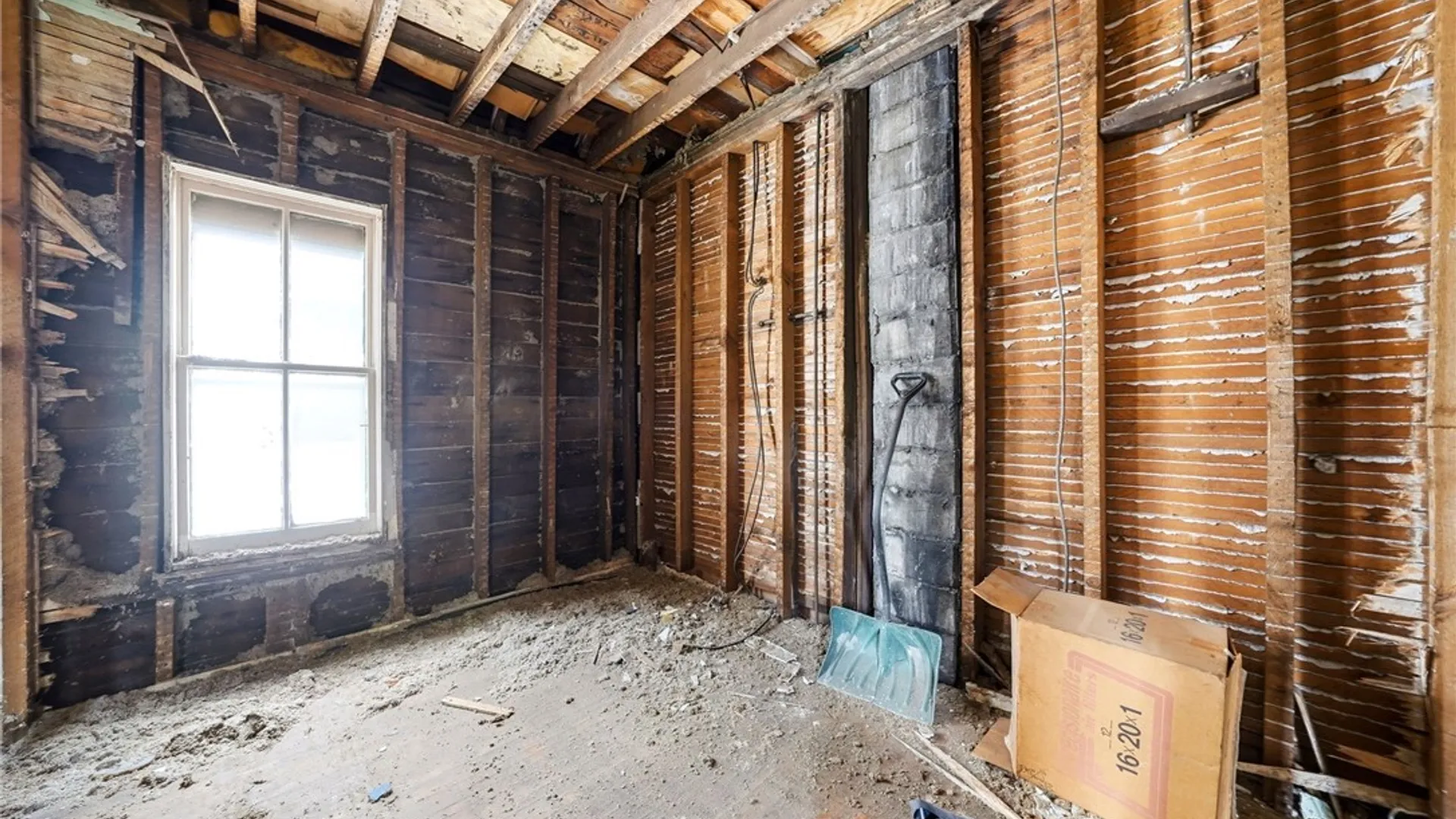Property at 252 15th Street, Buffalo, NY 14213 33