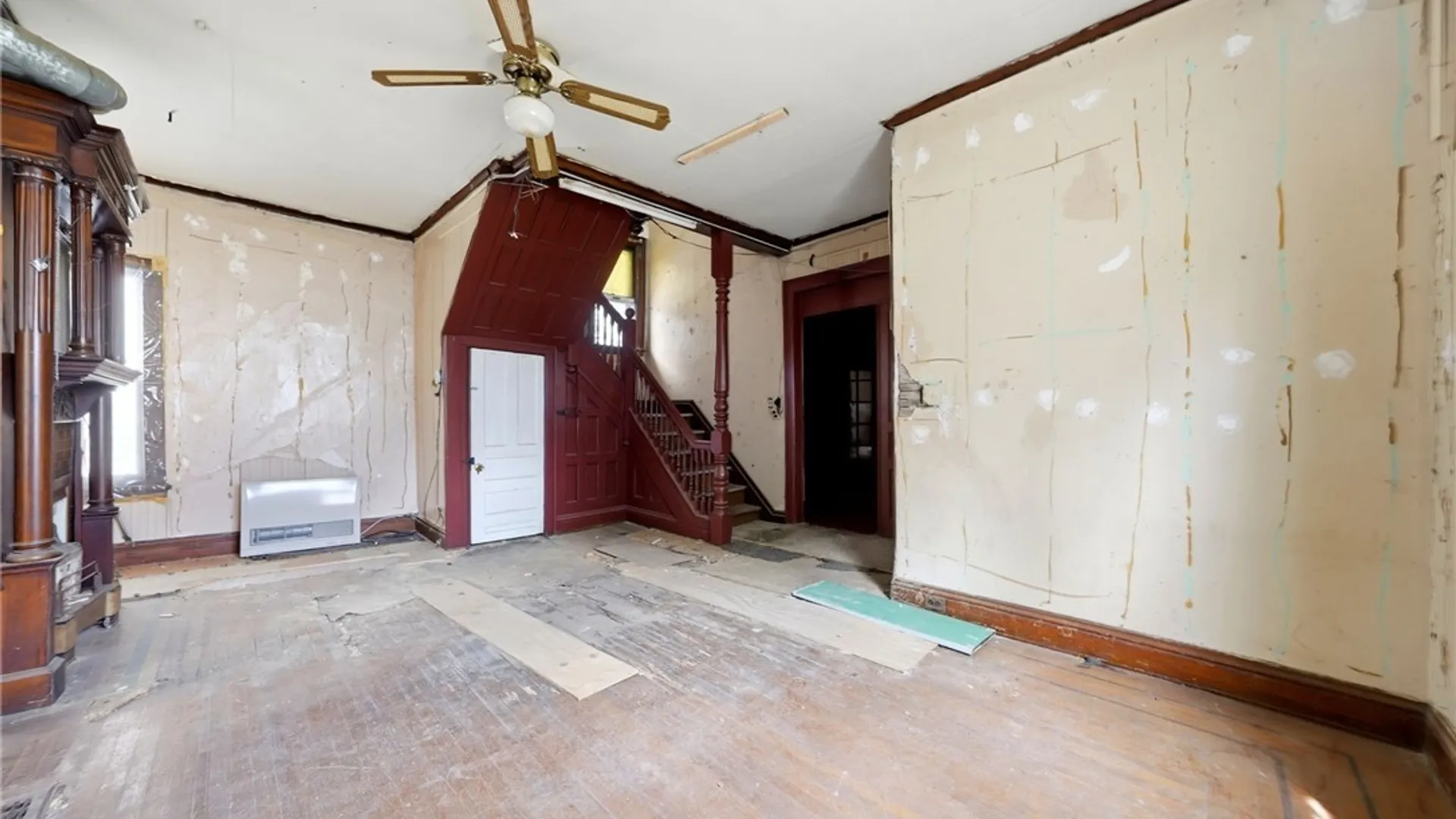 Property at 252 15th Street, Buffalo, NY 14213 6