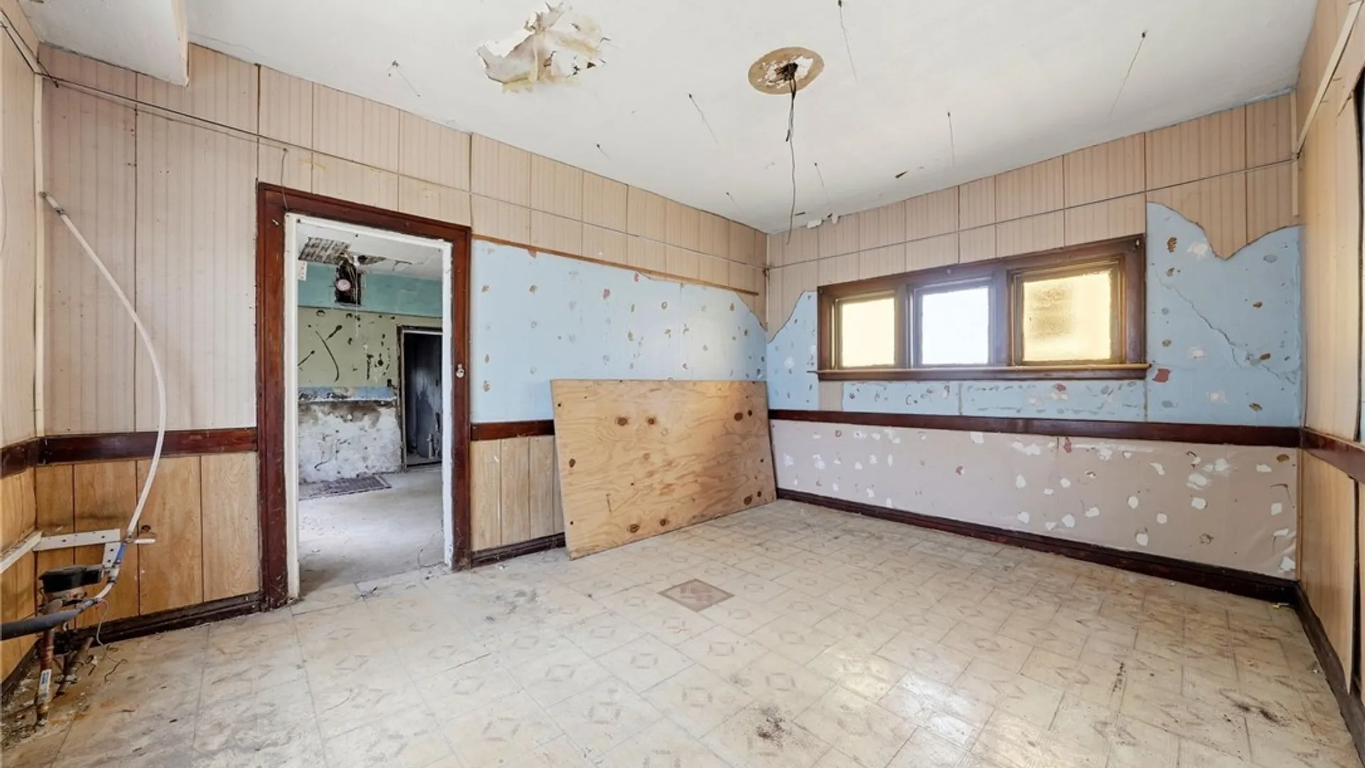 Property at 252 15th Street, Buffalo, NY 14213 10