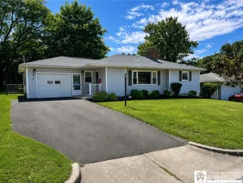 Property at 15 Hilldale Avenue, Jamestown, NY 14701