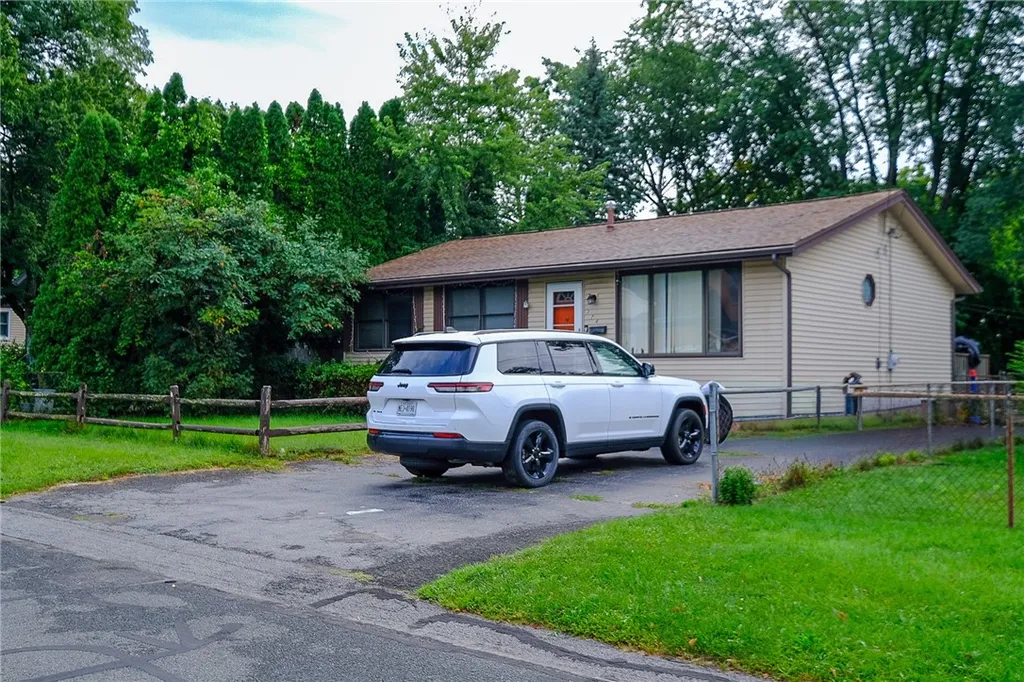 Property at 324 Manchester Road, Schenectady, NY 12304