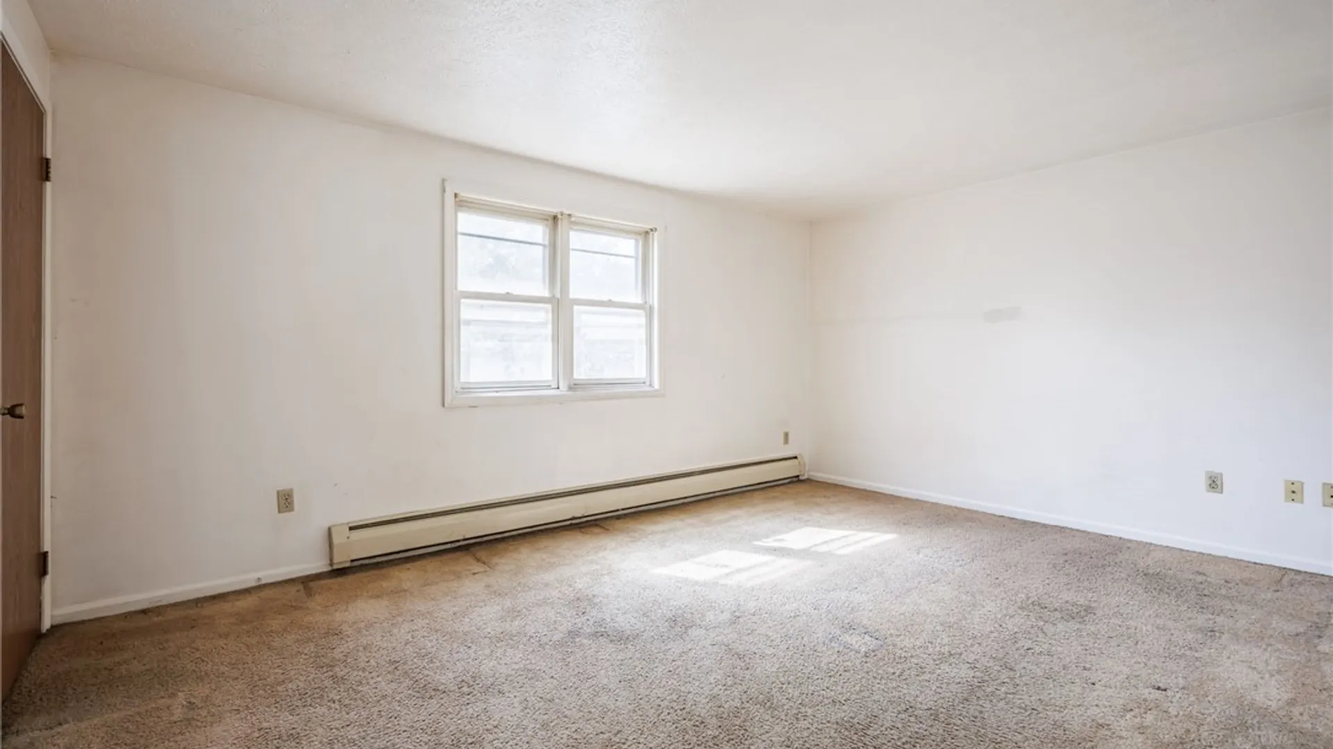 Property at 176 Villa St, Rochester, NY 14606 30