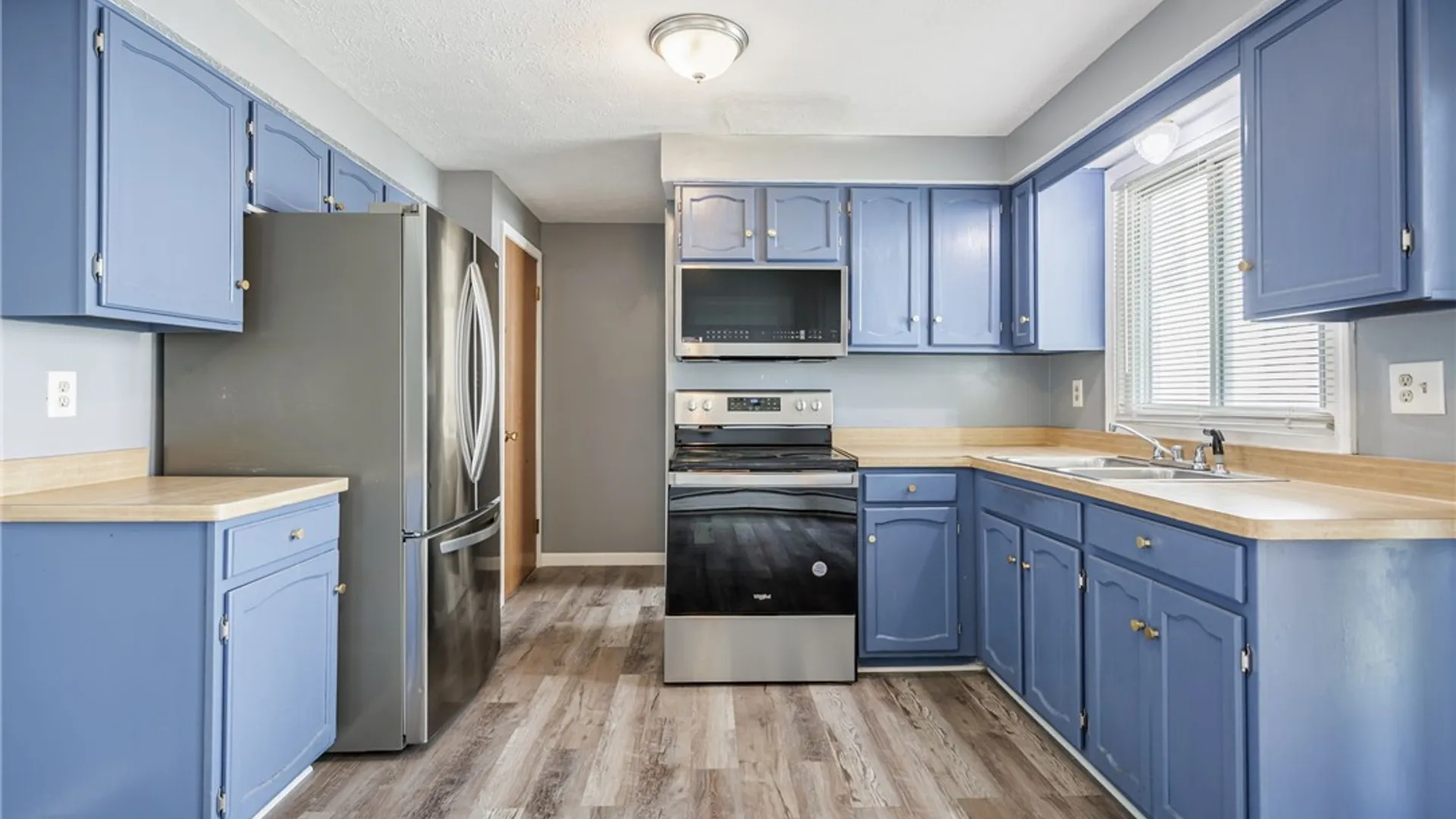 Property at 176 Villa St, Rochester, NY 14606 9