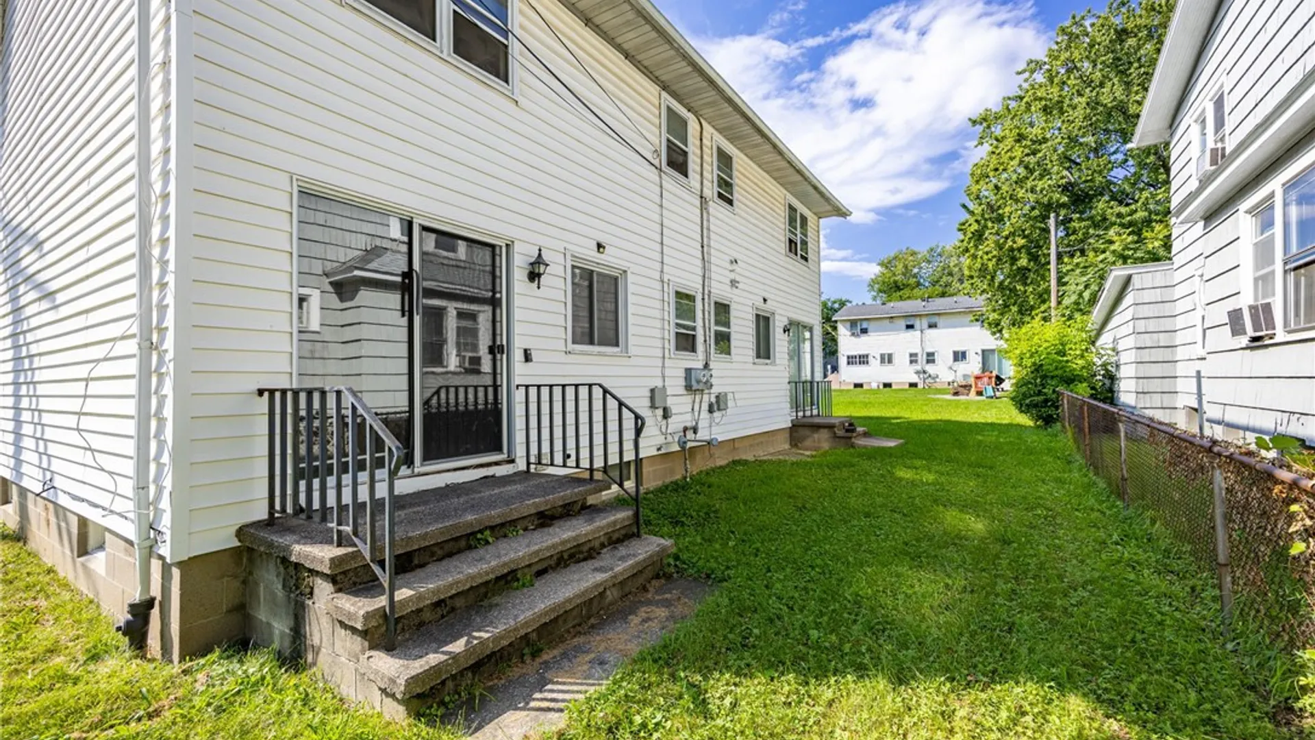 Property at 176 Villa St, Rochester, NY 14606 35