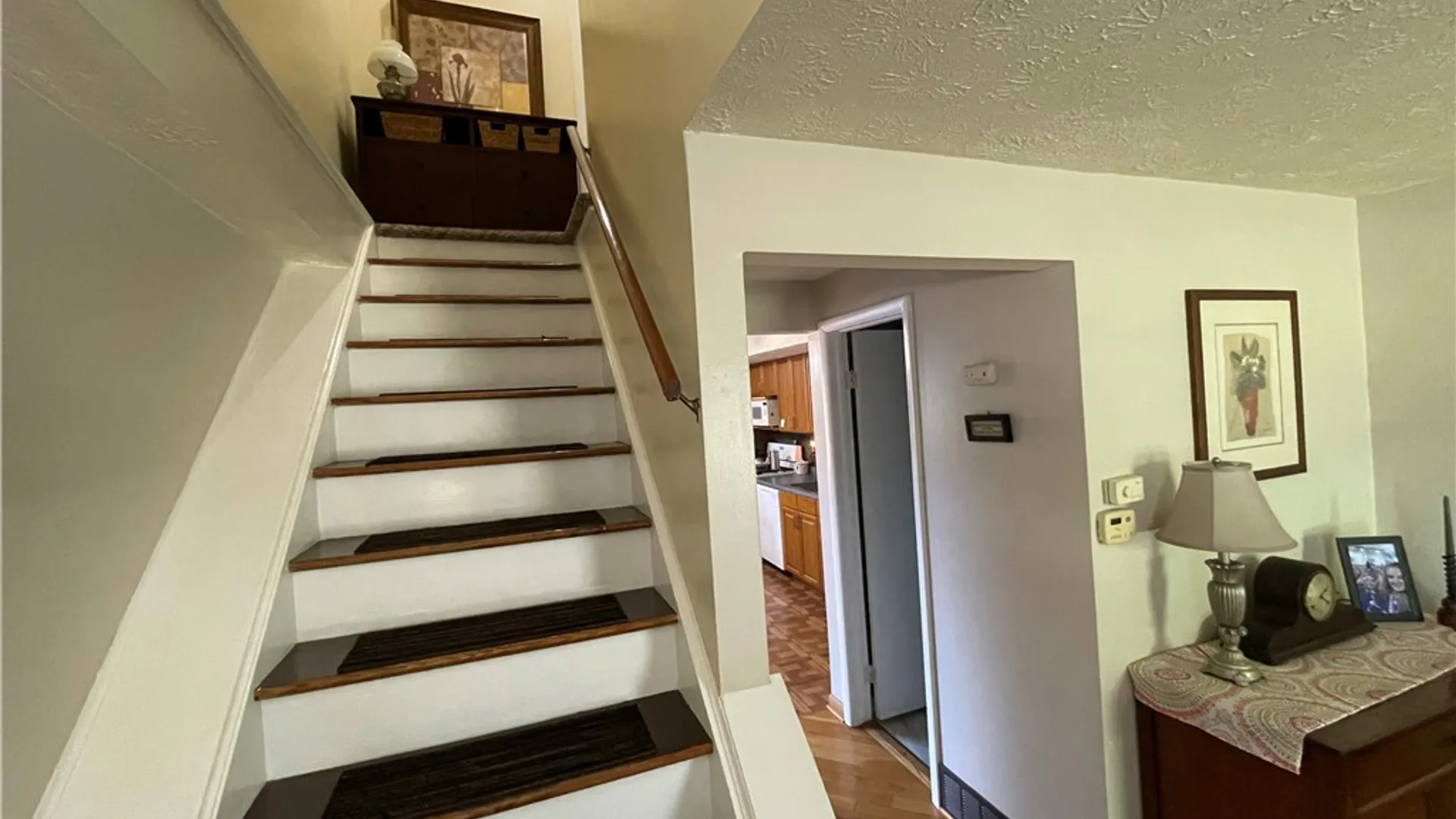 Property at 164 Parkwood Lane, Parma, NY 14468 7