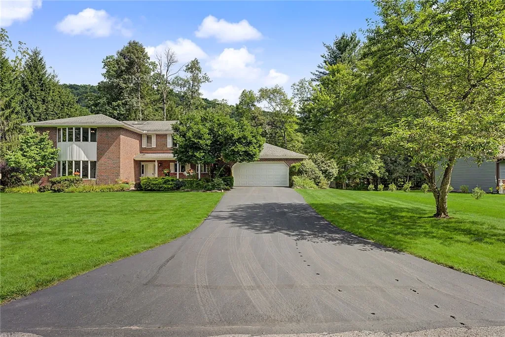 Property at 8 Van Tassel Way, Bradford Town, PA 16701