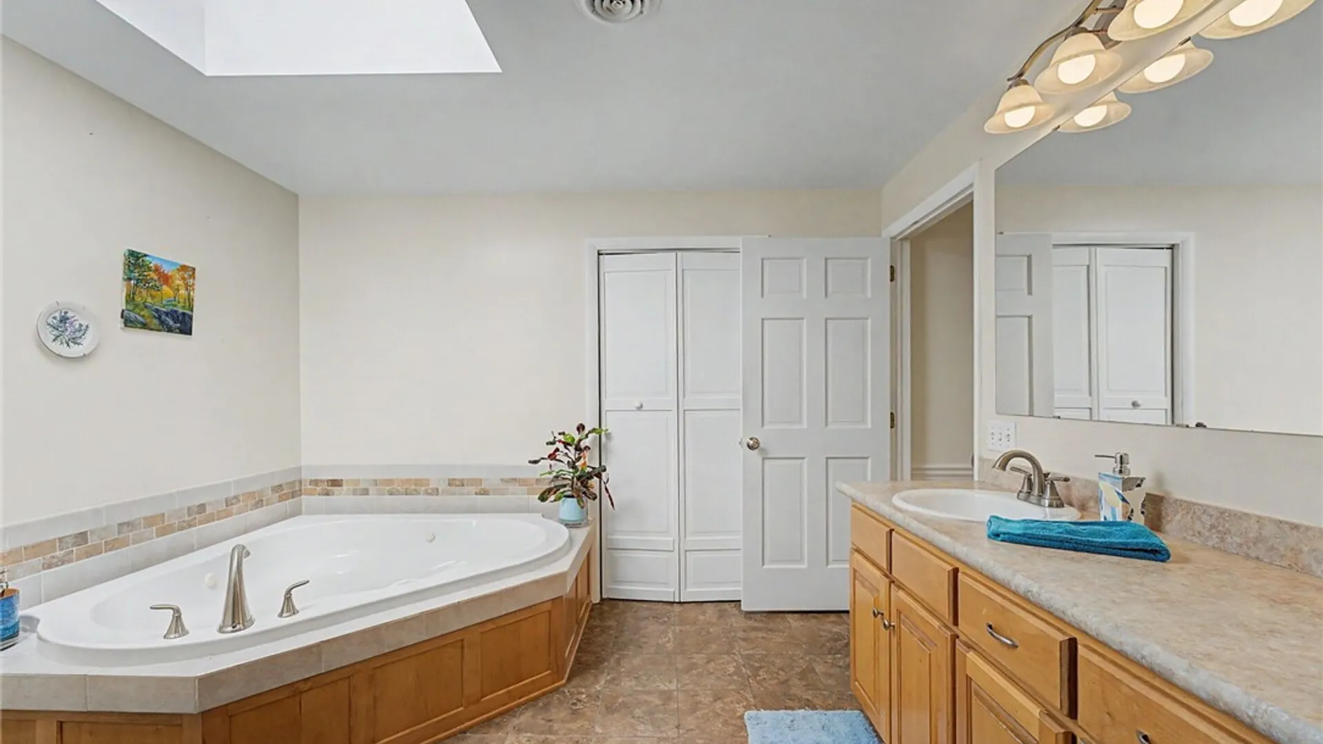 Property at 8 Van Tassel Way, Bradford Town, PA 16701 41