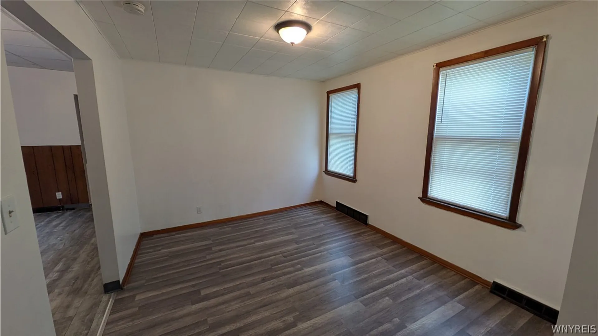 Property at 18 Winter Street, Buffalo, NY 14213 9