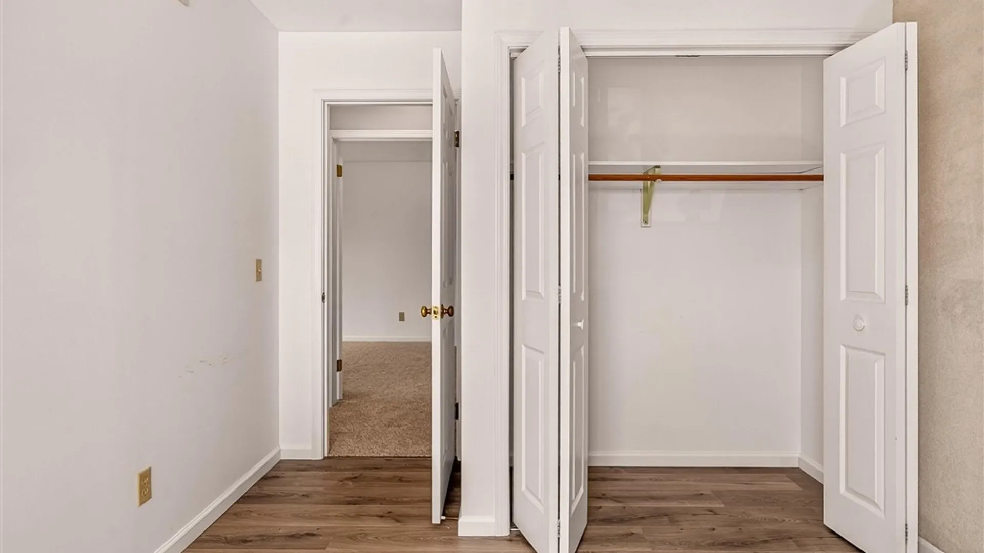 Property at 530 Eastbrooke Lane, Brighton, NY 14618 17