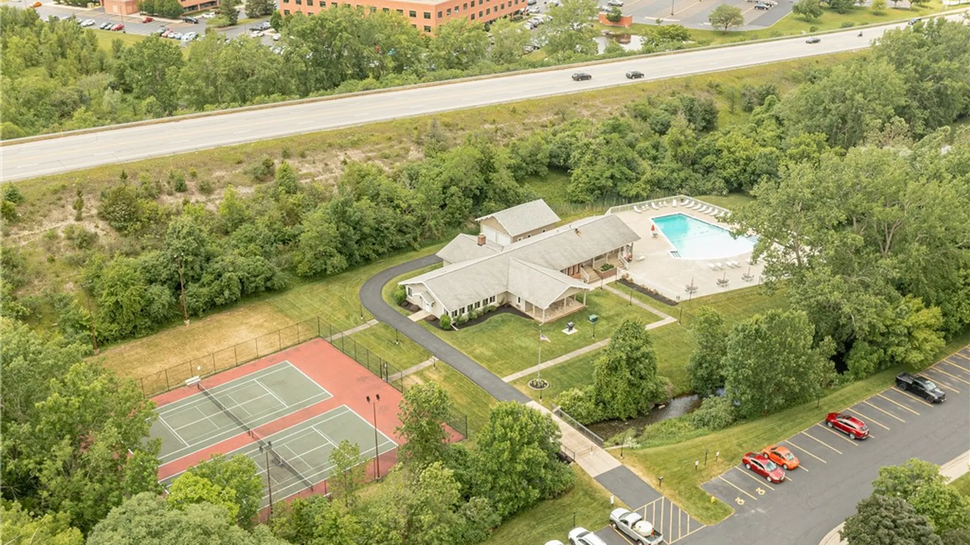Property at 530 Eastbrooke Lane, Brighton, NY 14618 25