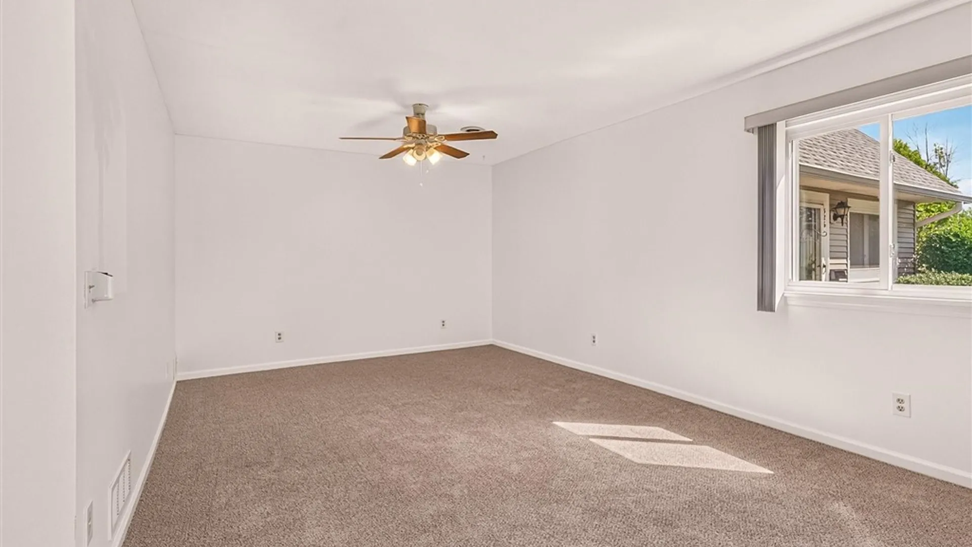 Property at 530 Eastbrooke Lane, Brighton, NY 14618 3