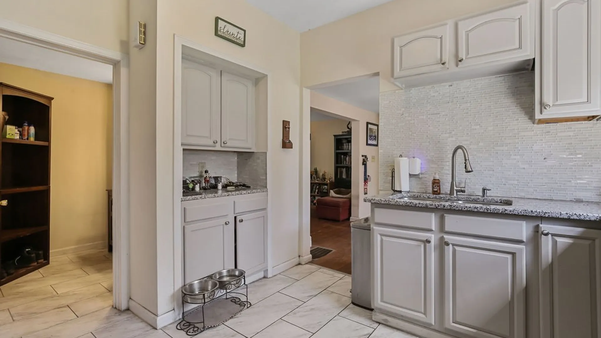 Property at 225 Hazelhurst Avenue, Syracuse, NY 13206 14