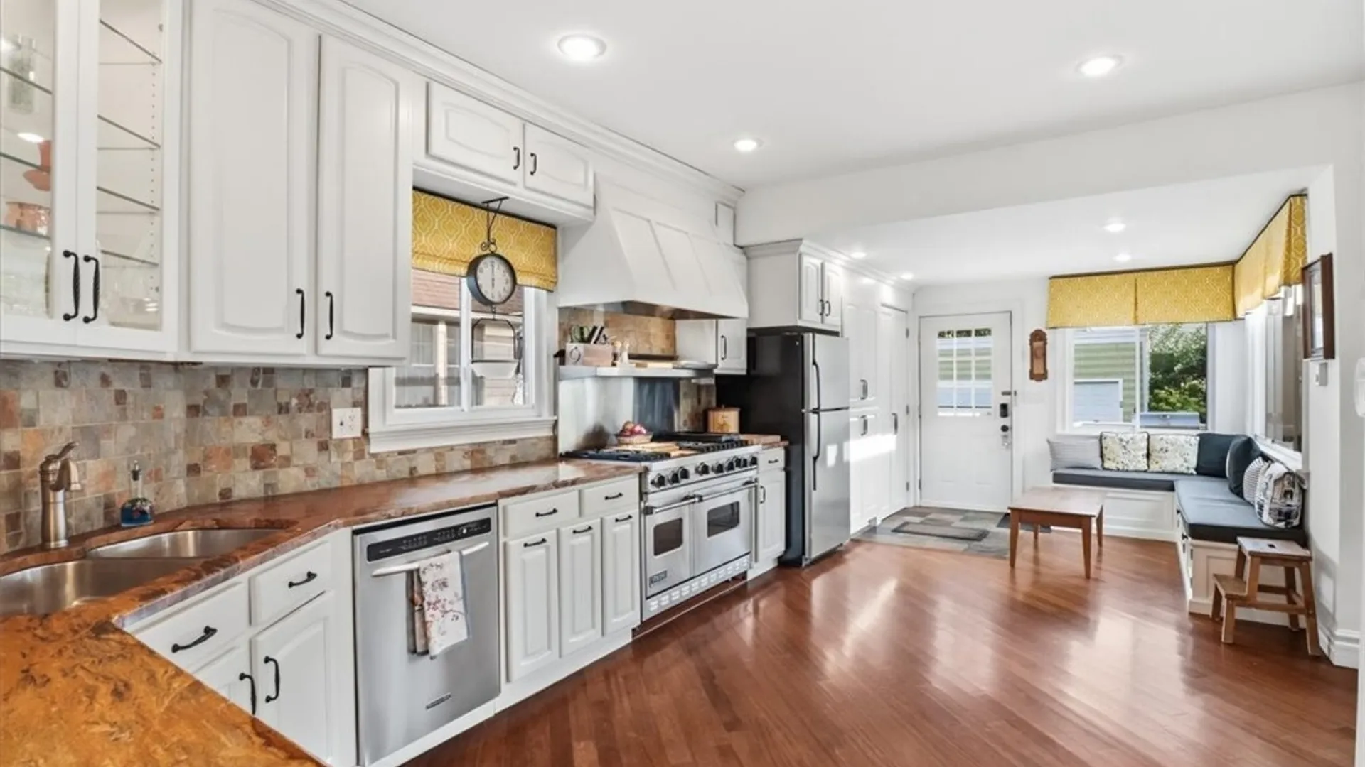 Property at 160 Dorchester Road, Buffalo, NY 14213 17