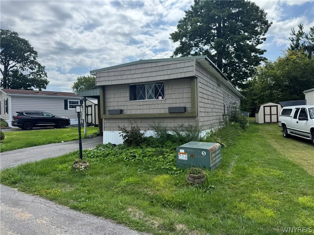Property at 3450 Howard Road, Hamburg, NY 14075