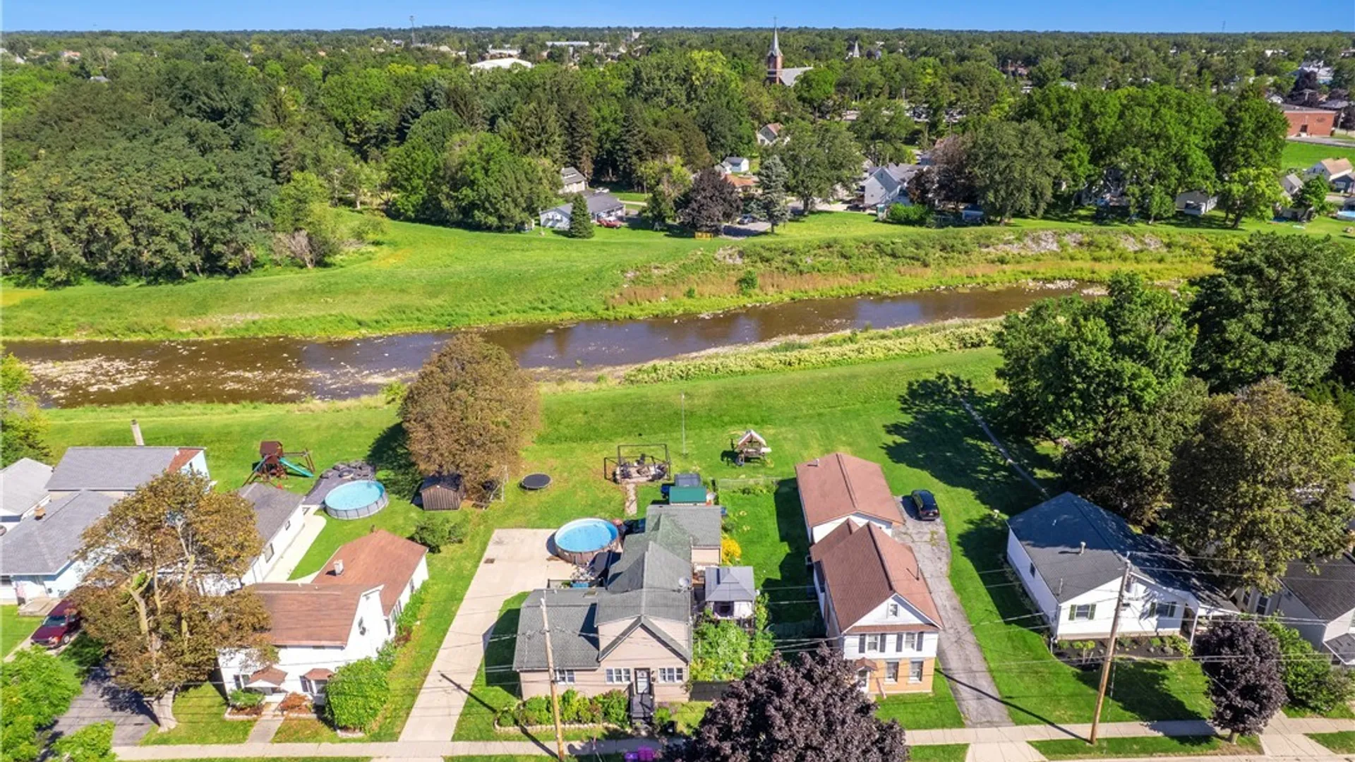 Property at 44 Saint John Street, Lancaster, NY 14086 32