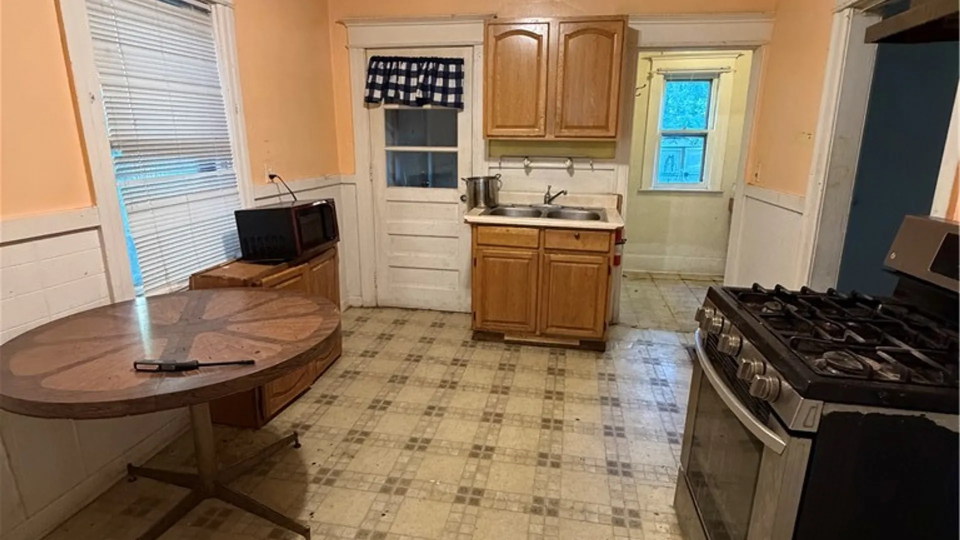 Property at 607 Sawyer Street, Rochester, NY 14619 8