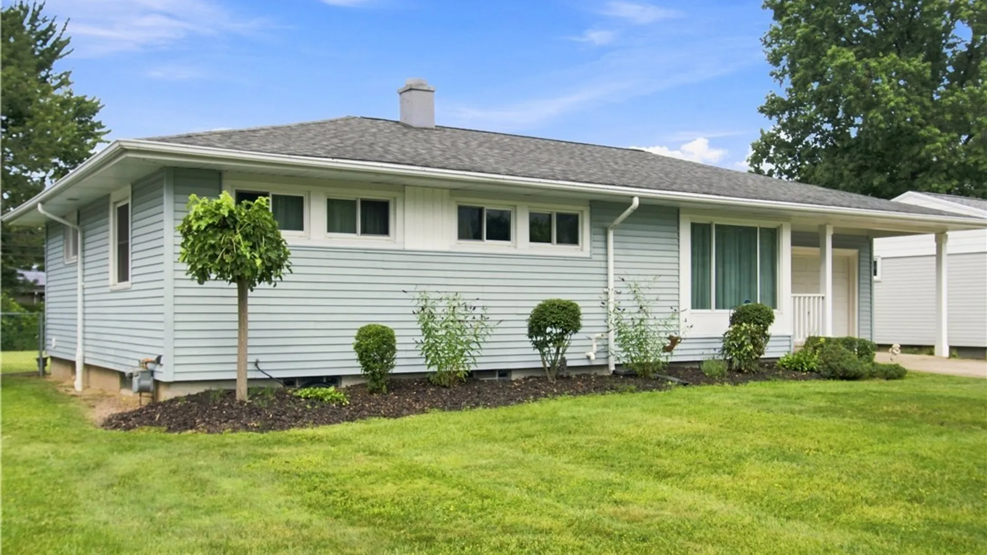 Property at 872 Woodstock Avenue, Tonawanda, NY 14150 3