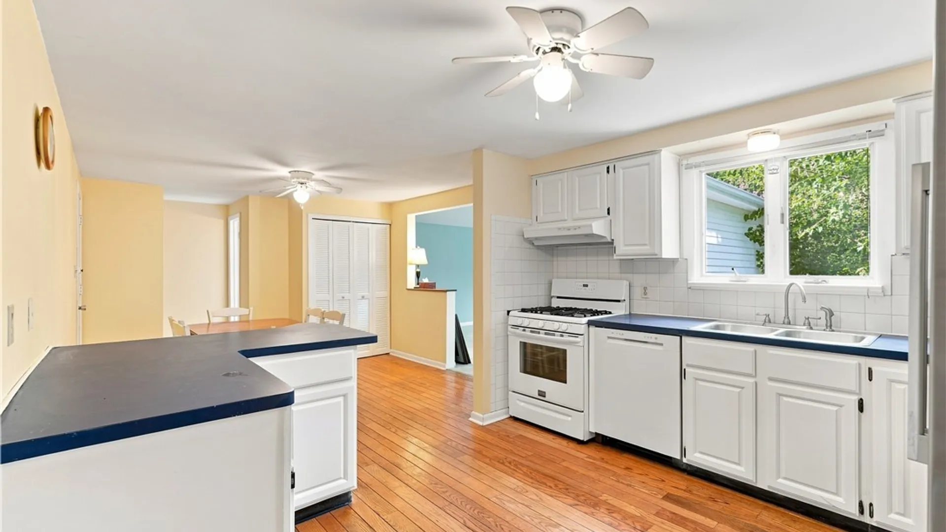 Property at 25 Jeffrey Drive, Amherst, NY 14228 12